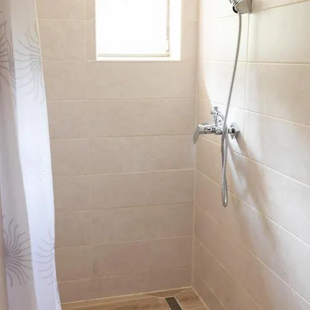 Apartman Flóra *