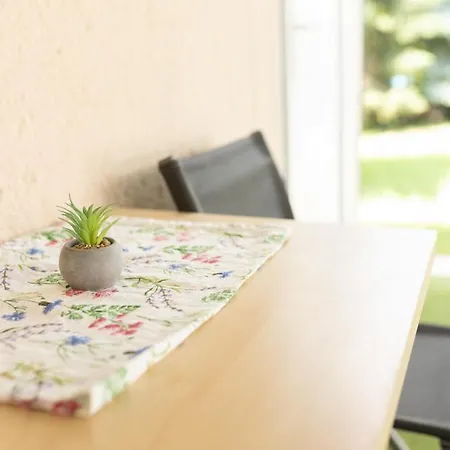 Apartman Flóra *